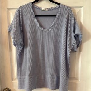 Tres Bien Gray Relaxed Ribbed T-Shirt